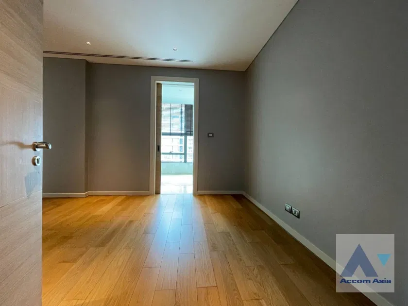 รูป 🔼🔽 AccomA 📩 Penthouse,Big Balcony 3 BR Condominium @Sindhorn Residence (AA44598) - รูปที่ 10/15