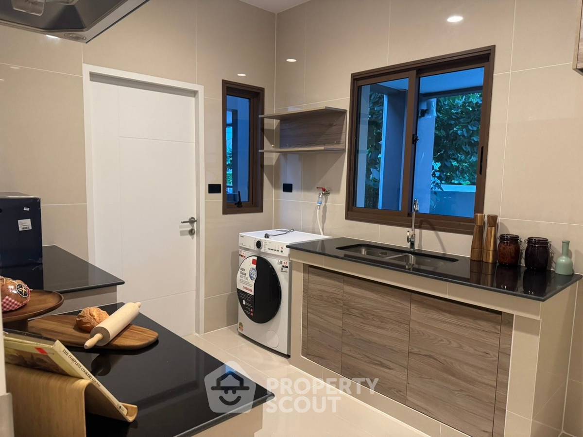 picture 4-BR House at Burasiri Krungthep Kreetha in Hua Mak (ID 2306031) - 18/39