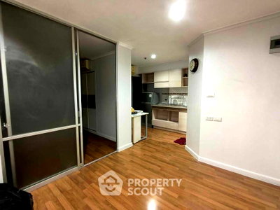 ขายคอนโด : คอนโด 1 ห้องนอน ใกล้ BTS รัชโยธิน 100 ม. | Lumpini Place Ratchayothin (ID 2307319)