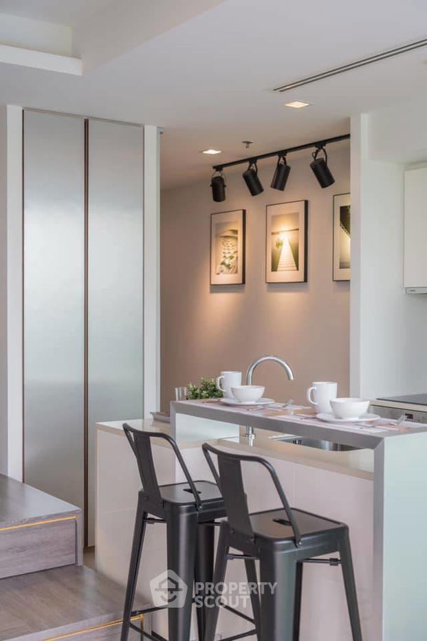 picture 1-BR Condo at The River Condominium near BTS Saphan Taksin (ID 512546) - 3/19