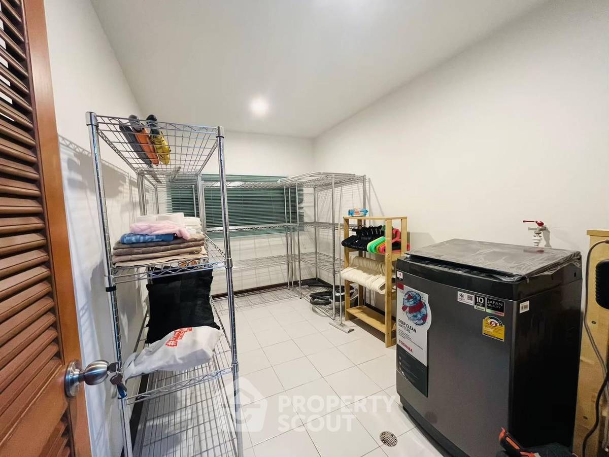 picture 3-BR Condo at Acadamia Grand Tower near BTS Phrom Phong (ID 1822235) - 28/28