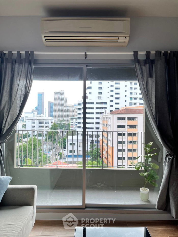picture 1-BR Condo at The Seed Musee Sukhumvit 26 near BTS Phrom Phong (ID 2307839) - 3/9