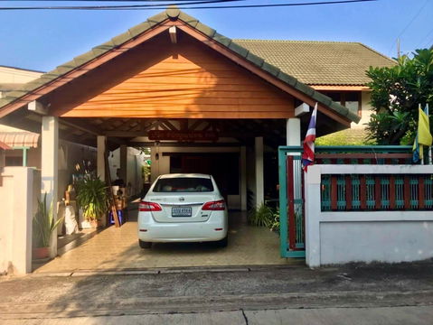 For Sale: 2-Storey Single House with Guest House – Seri Rama 9, Soi 58 Yaek 8 Perfect for a big family or those seeking comfort, privacy