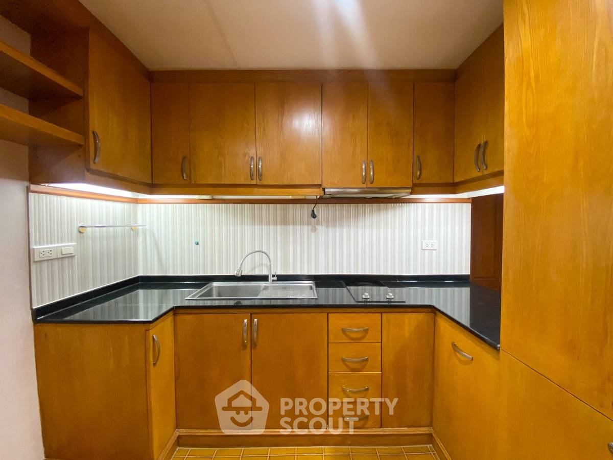 รูป คอนโด 2-ห้องนอน ที่ อโศก เพลส ใกล้ MRT สุขุมวิท (ID 2304521) - รูปที่ 8/9