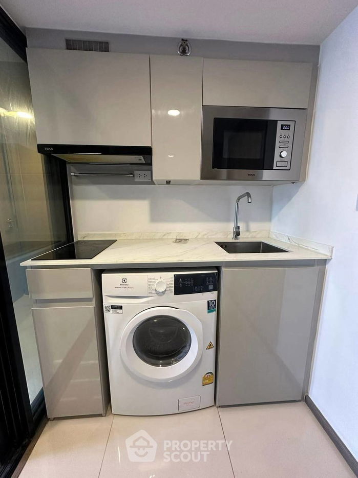 picture 2-BR Condo at SOHO Bangkok Ratchada near MRT Huai Khwang (ID 2304285) - 8/12