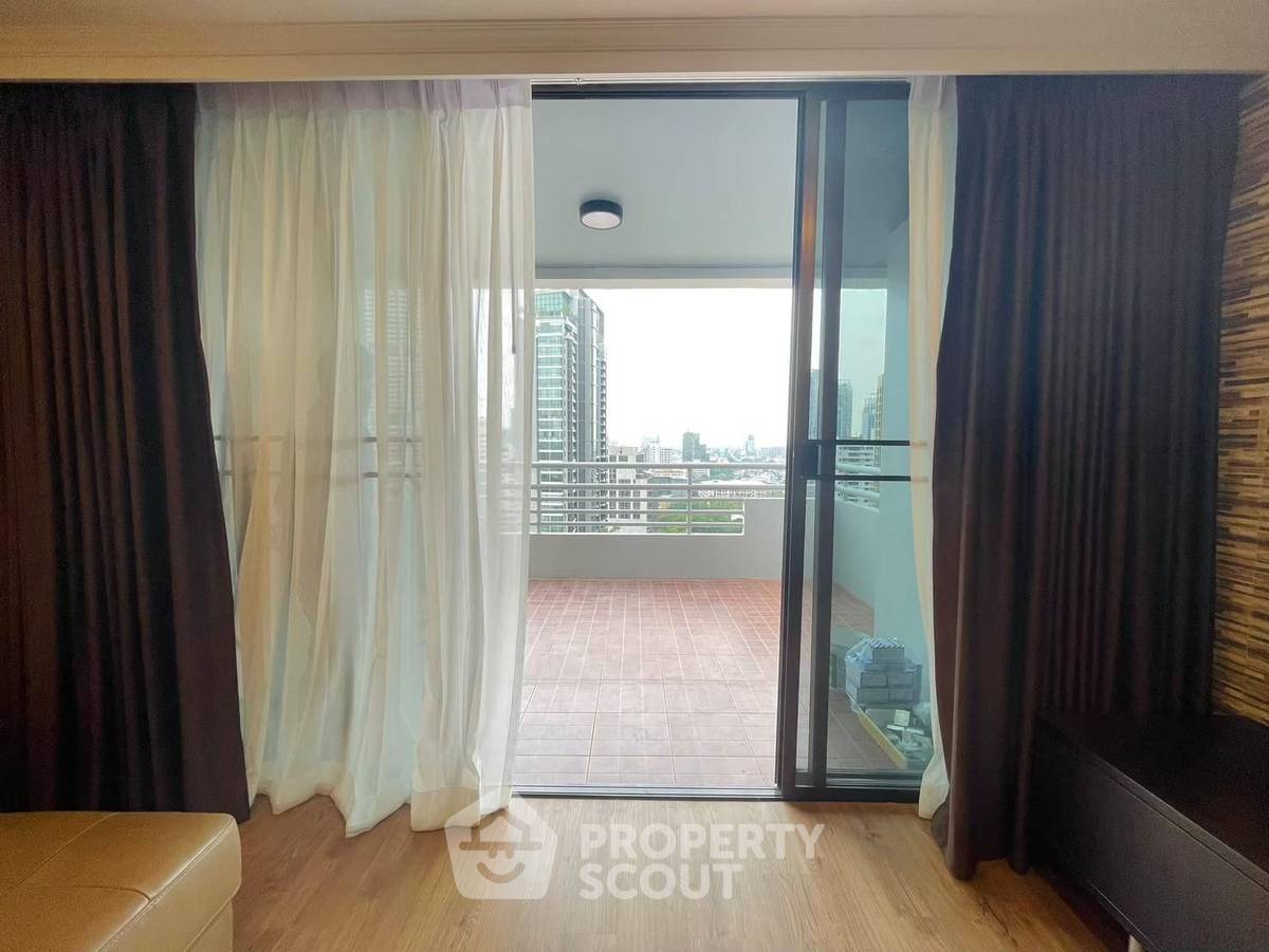picture 3-BR Condo at Acadamia Grand Tower near BTS Phrom Phong (ID 1822235) - 15/28