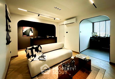 Condos for sale 700 Year Sports Arena Chiang Mai : 2-BR Condo at 103 Condominium 2 close to Nimmanhaemin (ID 1998742)