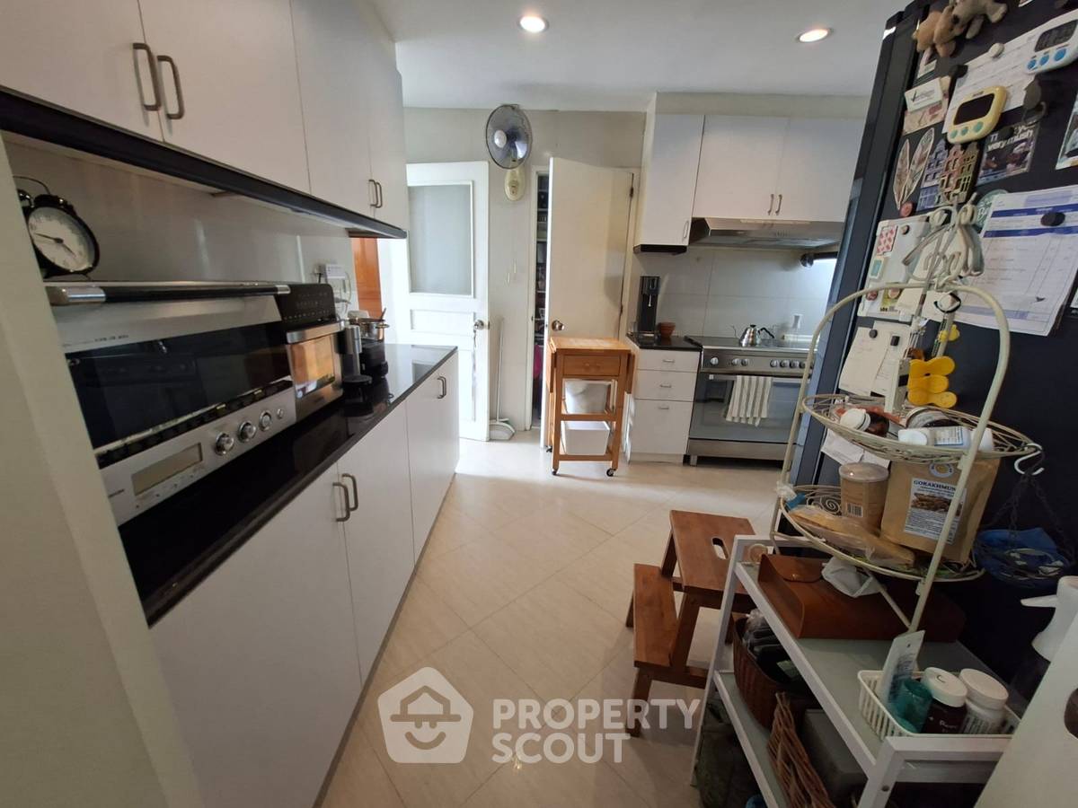 picture 3-BR Condo at Regent On The Park 1 (Sukhumvit 26) near BTS Phrom Phong (ID 2305545) - 6/8