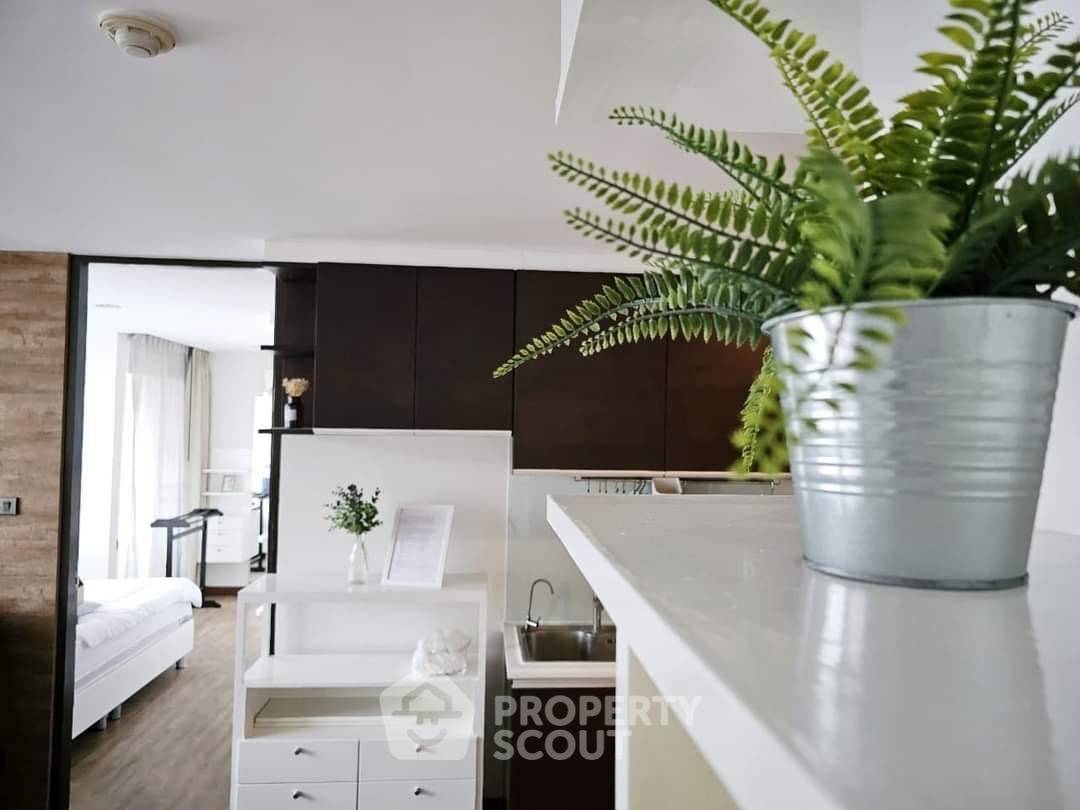 picture 1-BR Condo at J.W. Boulevard Srivara Condominium in Phlapphla (ID 2307336) - 17/23