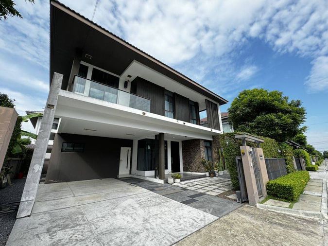 ขายบ้านเดี่ยว 4 ห้องนอน 231 ตร.ม. 73.1 ตร.ว. มัณฑนา เลค วัชรพล