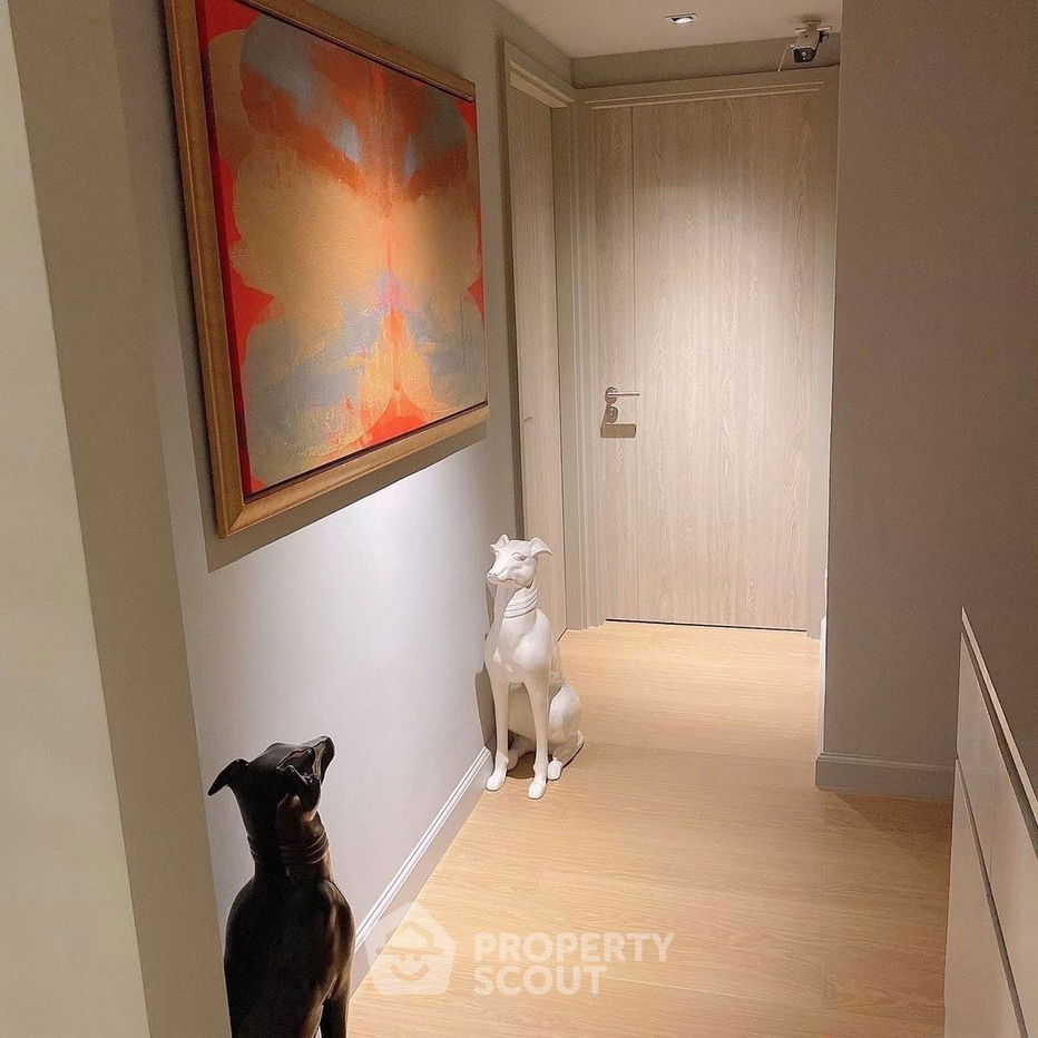 picture Unique duplex home with garden access in the heart of Soi Langsuan for sale (Freehold) (ID 1734676) - 11/23