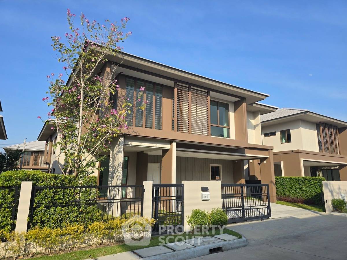 picture 4-BR House at Burasiri Krungthep Kreetha in Hua Mak (ID 2306031) - 2/39