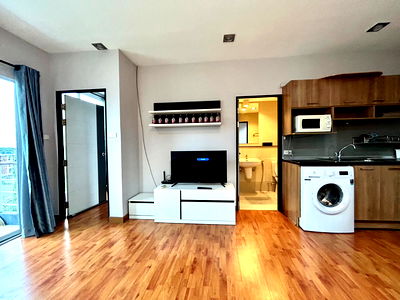 Condos for rent Muang Chiang Mai Chiang Mai : For rent, beautiful room, very good price, "One Plus Suan Dok 1" opposite the Faculty of Dentistry, CMU, only 12,000/month, call 098-6169416 Art