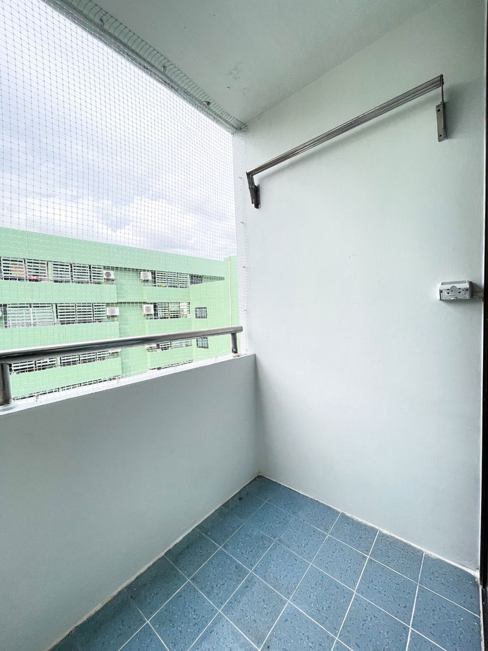 รูป (เจ้าของห้องขายเอง) [ 𝐑𝐚𝐭𝐜𝐡𝐚𝐝𝐚 𝐂𝐢𝐭𝐲 คอนโด ] 𝐌𝐑𝐓 ห้วยขวาง เพียง 𝟓𝟎𝟎 𝐦. | รีโนเวทใหม่กริ้บ | วิวสระ | ผ่อนเริ่ม 𝟔,𝐱𝐱𝐱 บ.  - รูปที่ 27/38