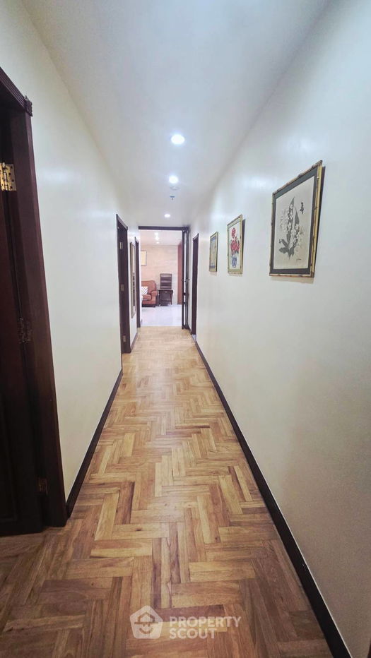 picture 3-BR Condo at Top View Tower Condominium near BTS Thong Lor (ID 2306502) - 3/8