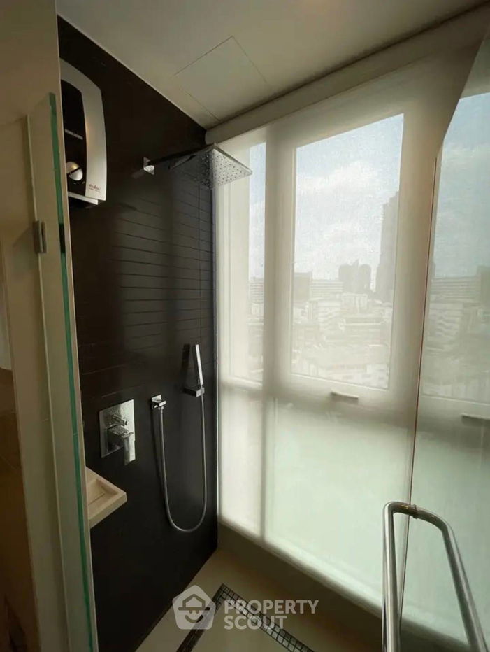 รูป คอนโด 1-ห้องนอน ที่ ริธึ่ม สาทร ใกล้ BTS สะพานตากสิน (ID 1990878) - รูปที่ 8/13