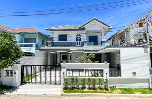 ขายบ้านเดี่ยวรีโนเวทใหม่สวย ม.อัมพรเพลส ไร่กล้วย ศรีราชา ทำเลดีติดถนน