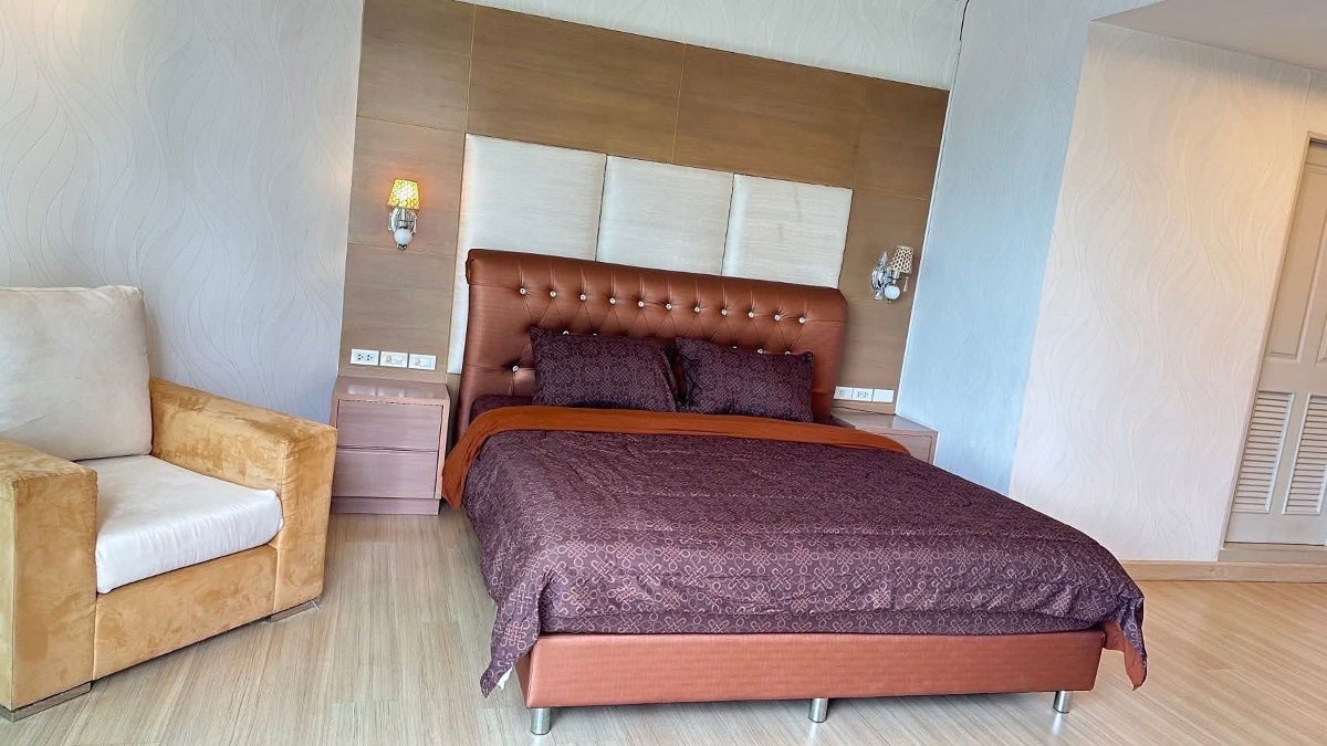 picture Baan Sathorn Chaophraya condo for rent in the middle of Sathorn -Silom  middle of the Bangkok with the best river view and close to BTS,MRT and Malls  - 13/15