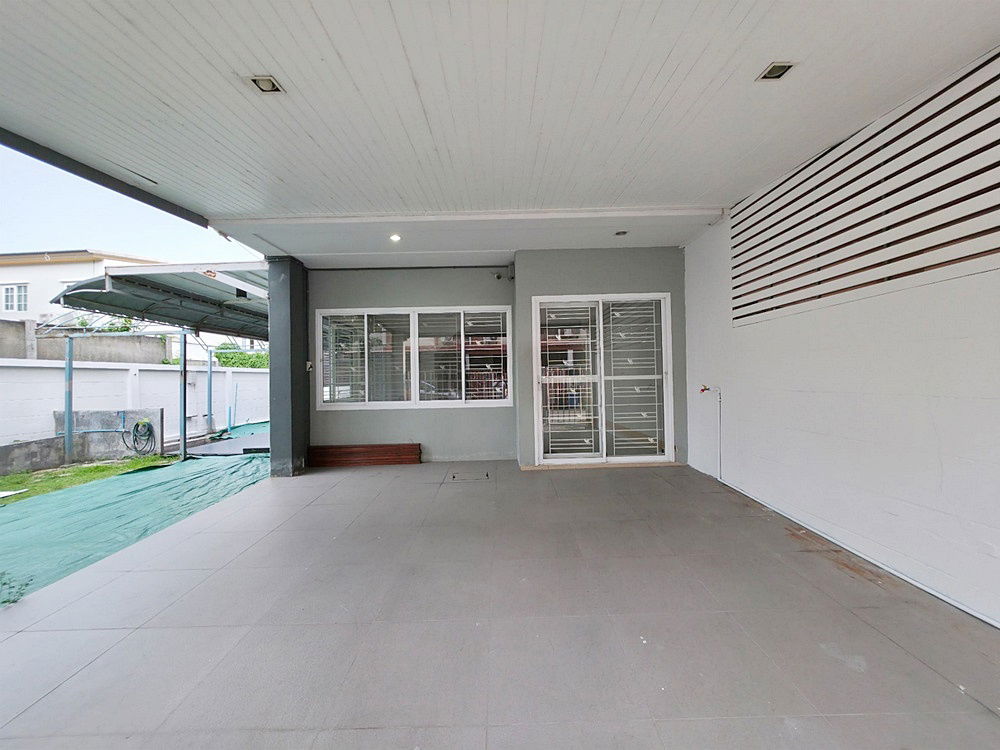 picture Call : 095-250-9015 Ratchathani 10 Village, 3-storey Townhouse, corner unit, next to garden, 49 sq.wa, 3 Beds, 4 Baths - 2/13