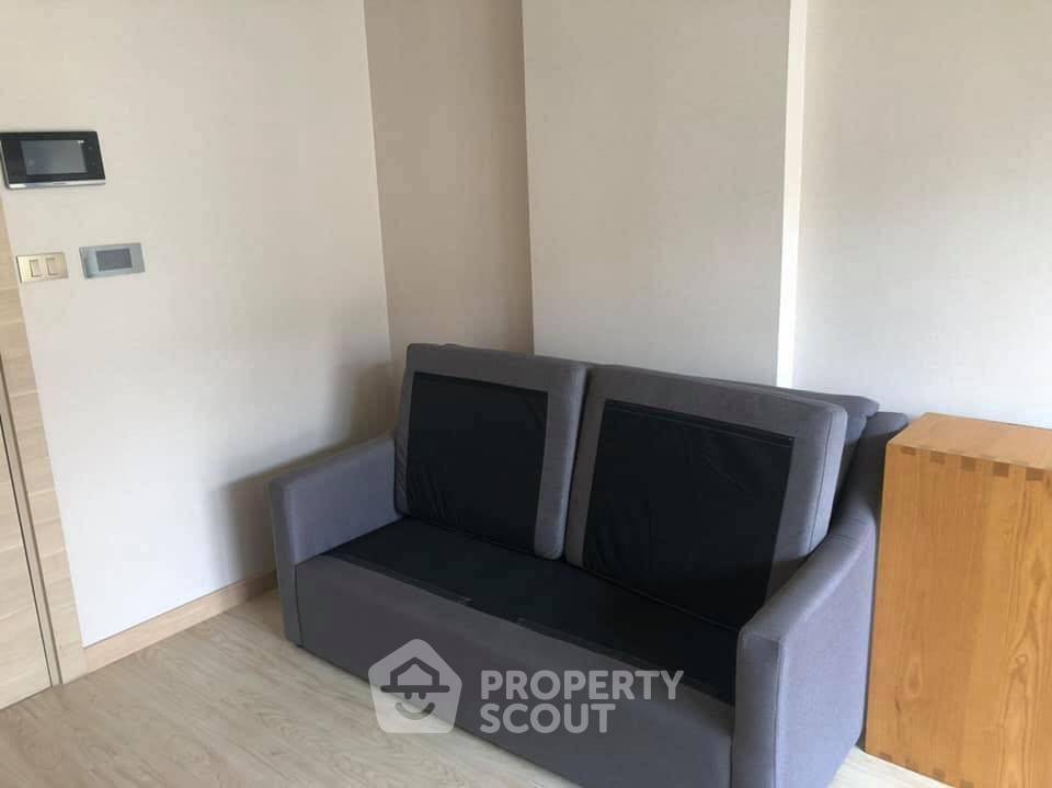 picture 1-BR Condo at T-One Condominium Phaholyothin 32 near BTS Sena Nikhom (ID 2304896) - 2/13