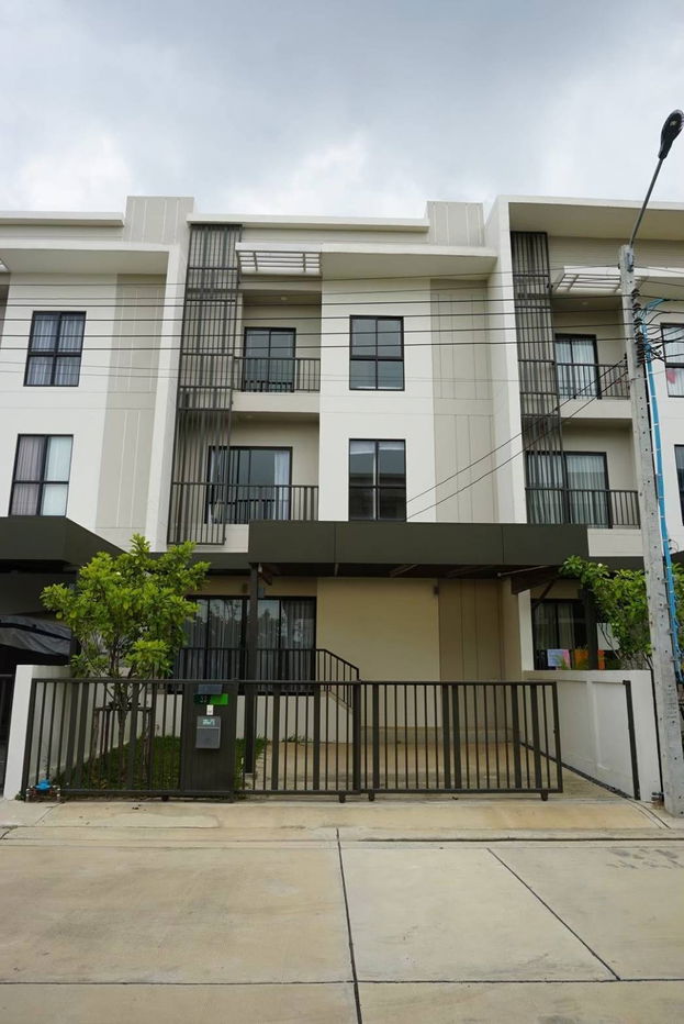 picture Townhouse for rent Villa Albero Rama 9-Srinakarin, Fully furnished - 1/14