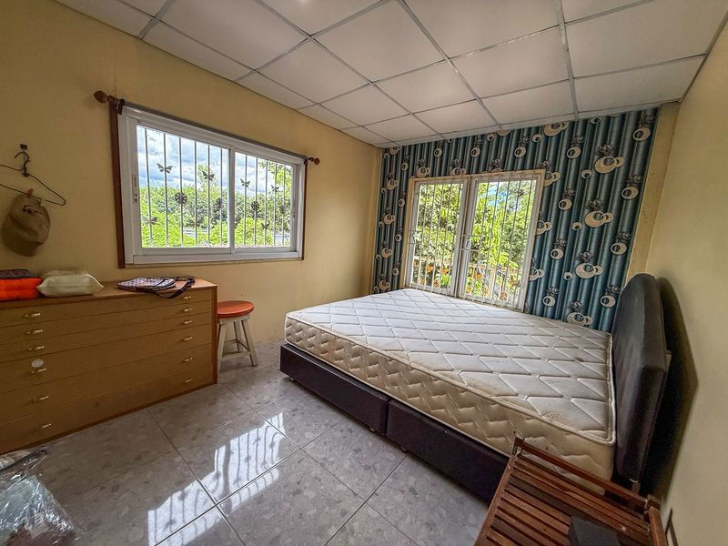picture Beautiful plot of vacant land for sale with buildings in Suan Suea, Sriracha, Chonburi - 10/20