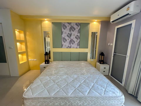 ให้เช่า I-HOUSE LAGUNA GARDEN RCA ตกแต่งใหม่ ห้อง Combine พร้อมอยู่ ไม่รับนายหน้านะคะ