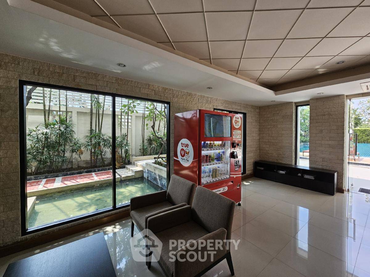 picture 2-BR Condo at S1 Condominium Rama 9 in Suan Luang (ID 2013365) - 16/18