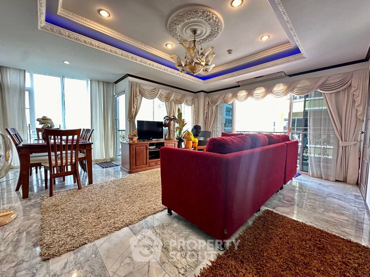 picture 2-BR Condo at Siam Oriental Twins Pratumnak close to Phratamnak (ID 1906903) - 6/12