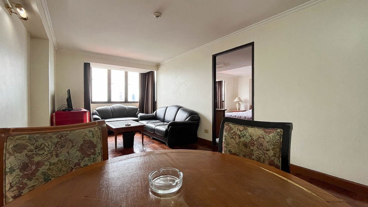 picture Condo for Sale Omni Tower Sukhumvit Nana, 1 Bedroom 57 sqm Fully Furnished Near BTS Nana, Asoke, Ploenchit, One Bangkok, Terminal 21 : YA25S-003 - 2/11