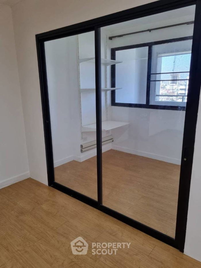 picture 1-BR Condo at The Winning Tower near ARL Ramkhamhaeng (ID 2013723) - 8/10