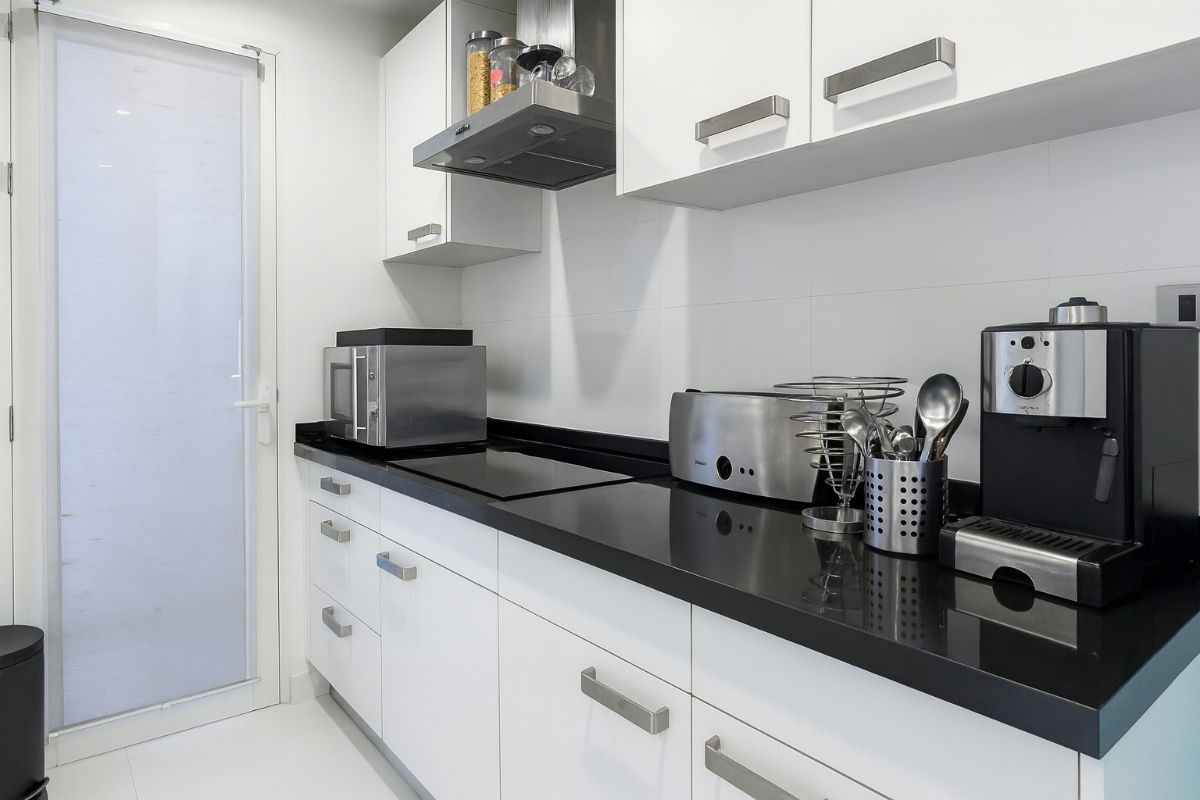 รูป คอนโดกว้างขวาง 2 ห้องนอน สำหรับขาย ที่ Baan Siri 31 - รูปที่ 12/14