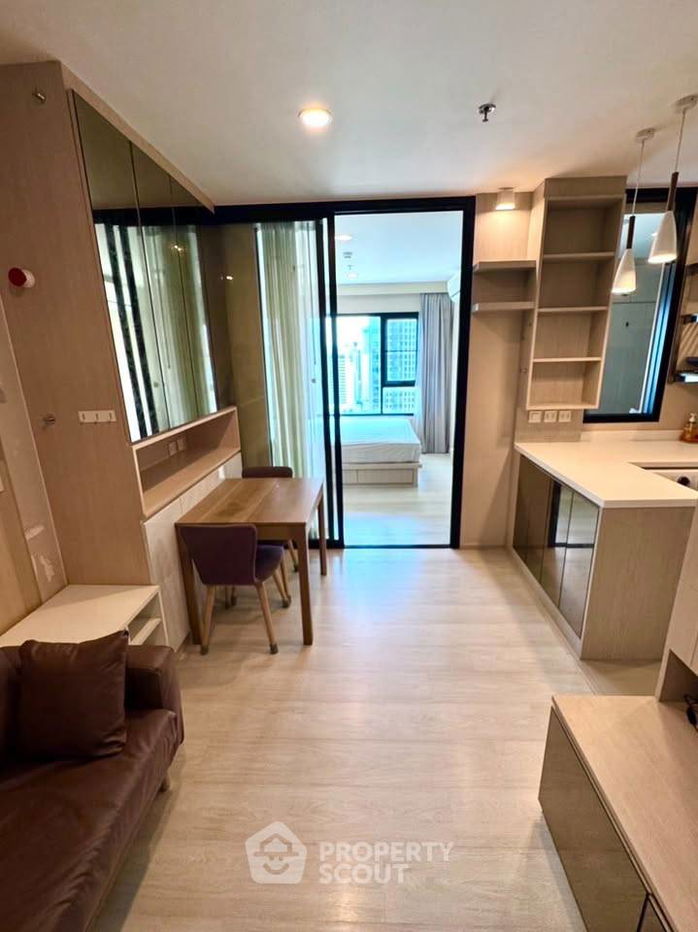 picture 2-BR Condo at Life Asoke near ARL Makkasan (ID 2307647) - 10/18