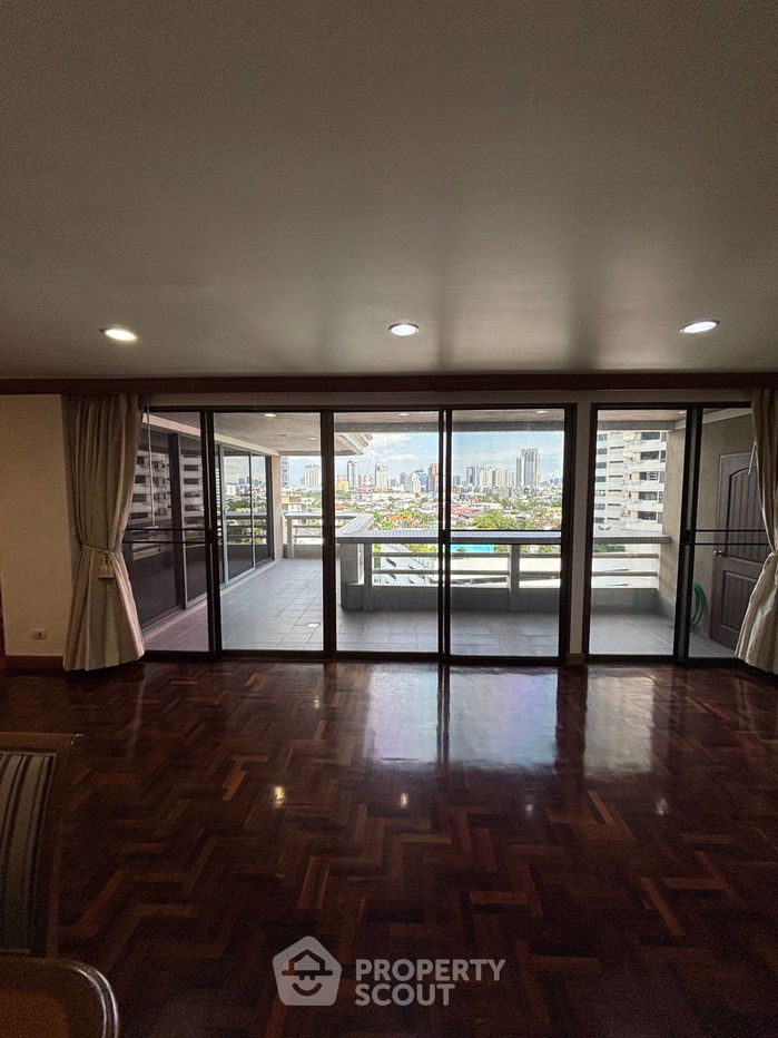 picture 4-BR Condo at Promsuk Condominium near BTS Thong Lor (ID 2307764) - 3/16