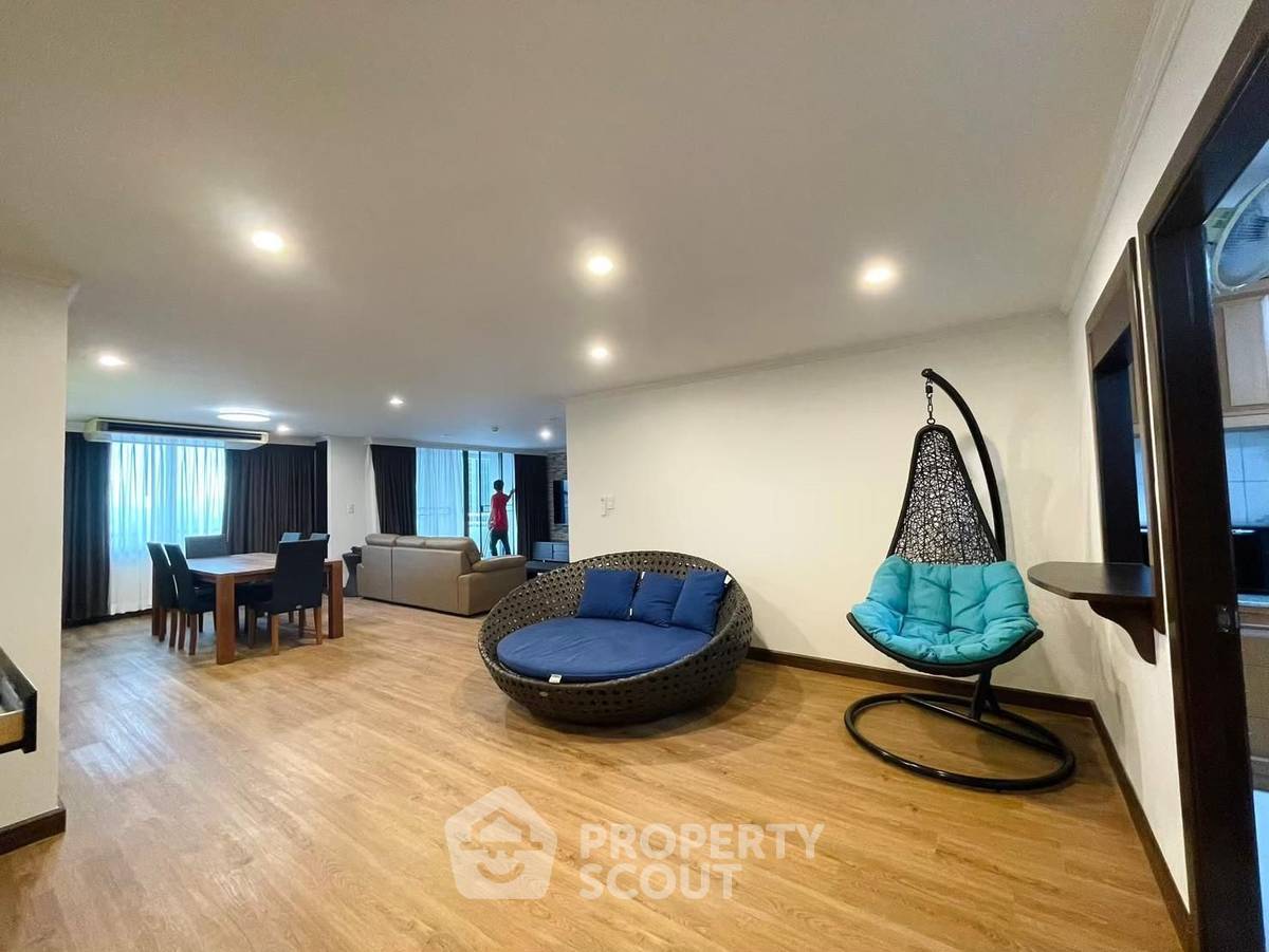 picture 3-BR Condo at Acadamia Grand Tower near BTS Phrom Phong (ID 1822235) - 1/28