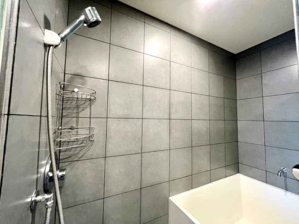 picture For Rent : Siamese Ratchakru Condo near BTS Sanampao at Line : @homefinder - 10/11