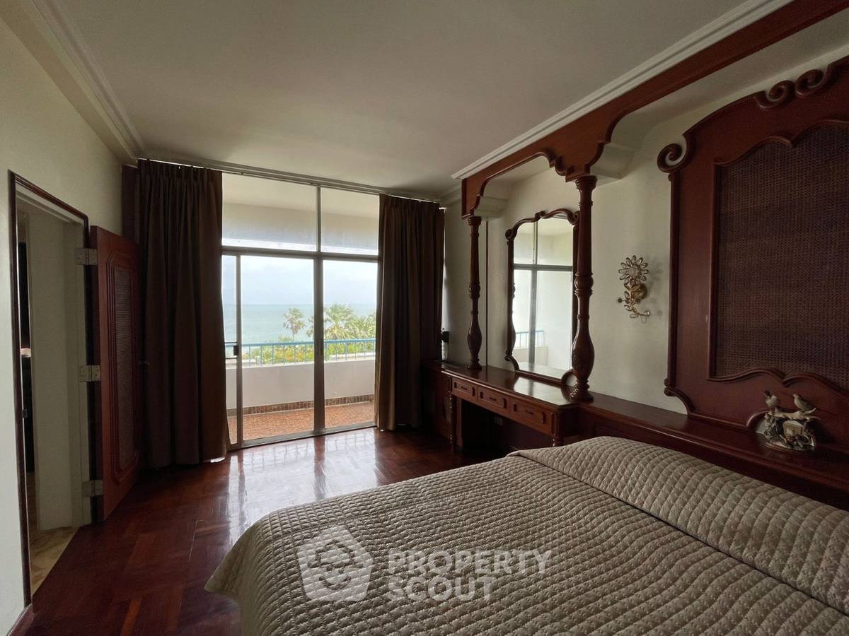 picture 2-BR Condo at Siam Penthouse 3 Condominium close to Sanctuary of Truth (ID 1495087) - 3/12