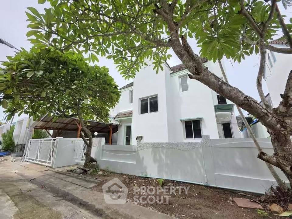 picture 3-BR Condo at Jomtien Yacht Club 1 close to Pattaya (ID 2307933) - 1/16