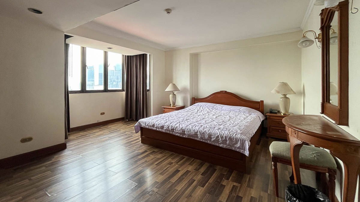 picture Condo for Sale Omni Tower Sukhumvit Nana, 1 Bedroom 57 sqm Fully Furnished Near BTS Nana, Asoke, Ploenchit, One Bangkok, Terminal 21 : YA25S-003 - 3/11
