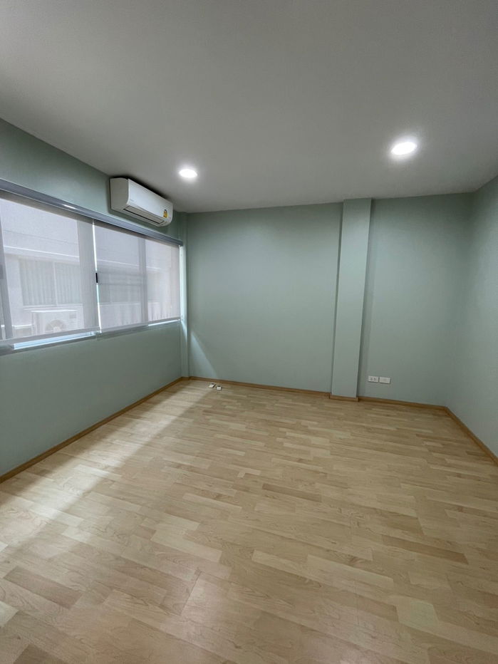 รูป ให้เช่า Townhome Noble Cube พัฒนาการ 3 นอน ใกล้สวน เพียง 15 นาที ถึง ทองหล่อ - รูปที่ 9/18
