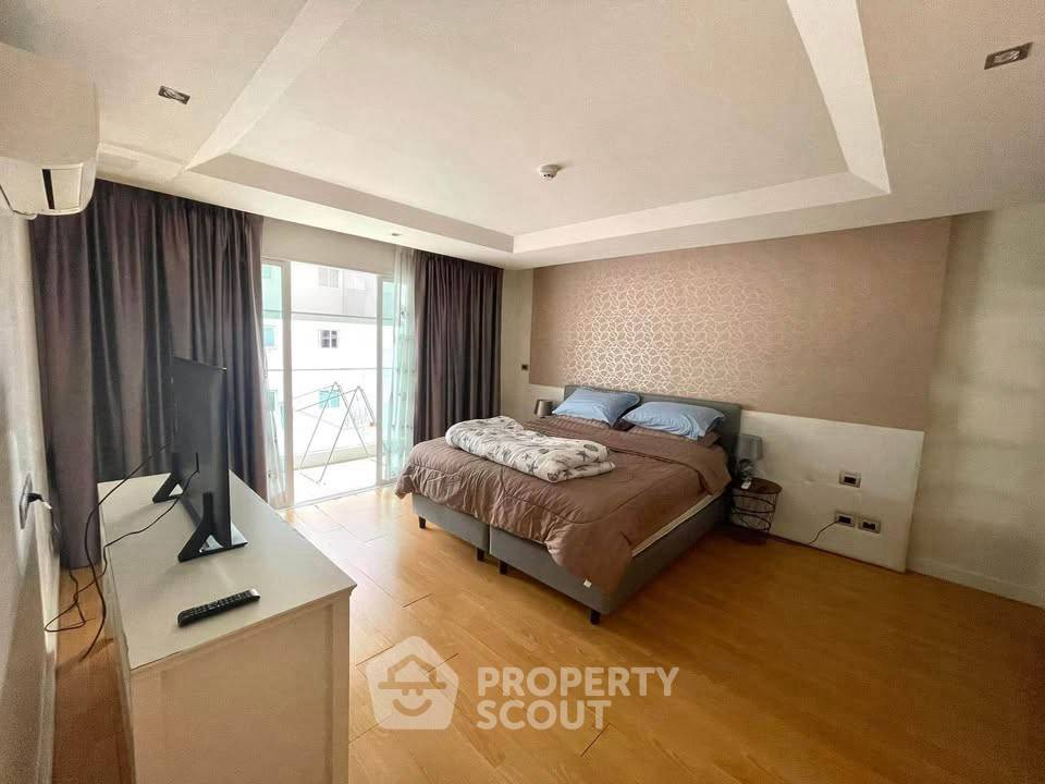 picture 1-BR Condo at Sunset Boulevard Residence close to Phratamnak (ID 2306182) - 7/10