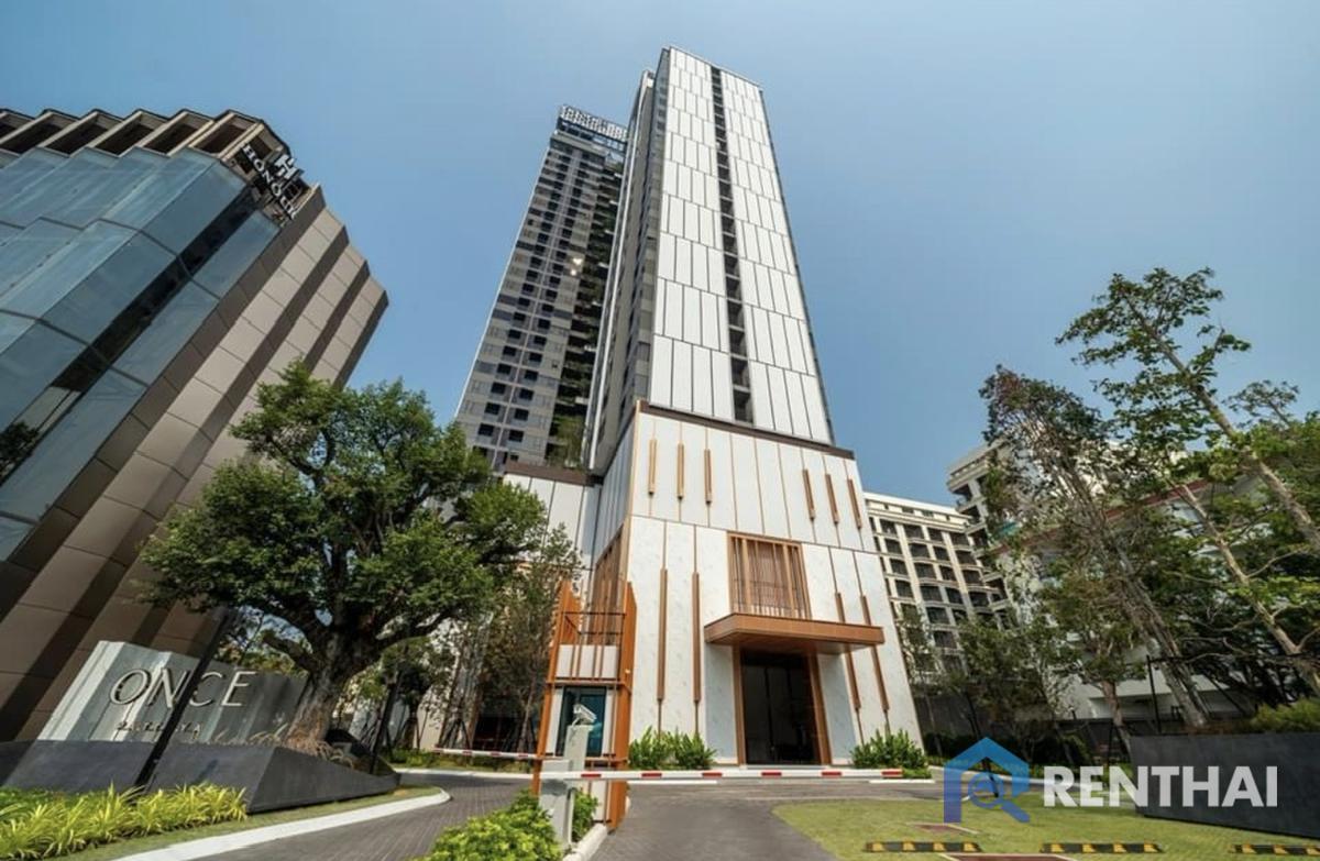 picture Sell Once Pattaya  Luxury condo in the heart of the city, foreign quota, high floor with sea view, only 3.6 Mb - 19/23