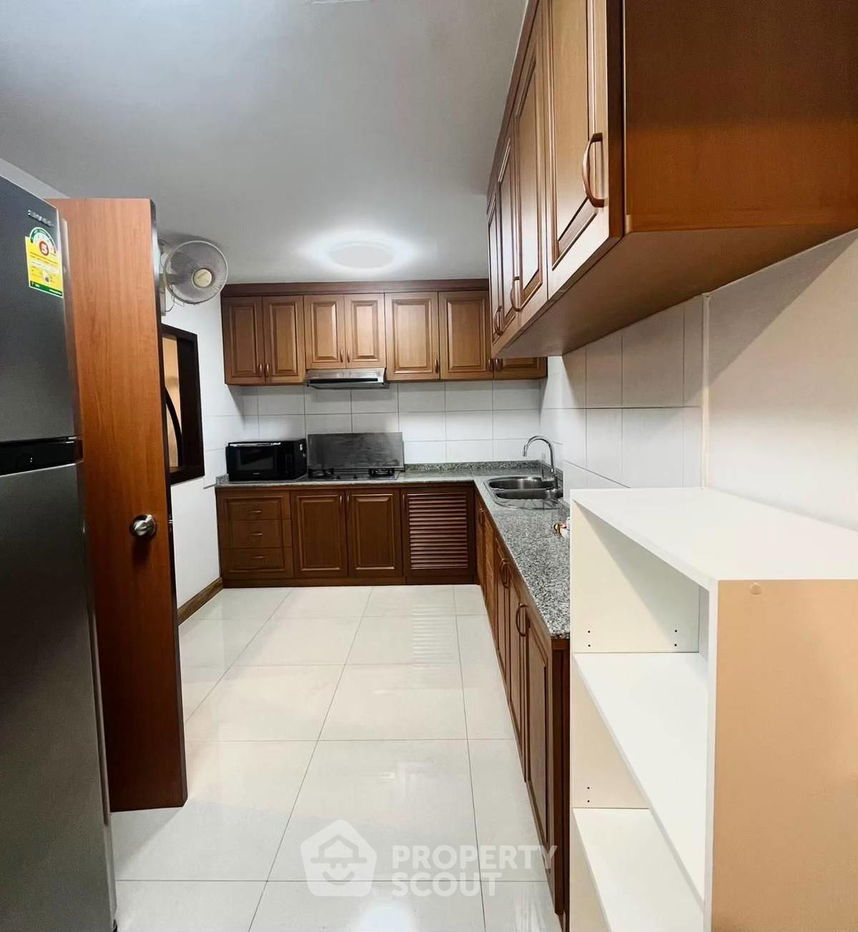 picture 3-BR Condo at Acadamia Grand Tower near BTS Phrom Phong (ID 1822235) - 24/28