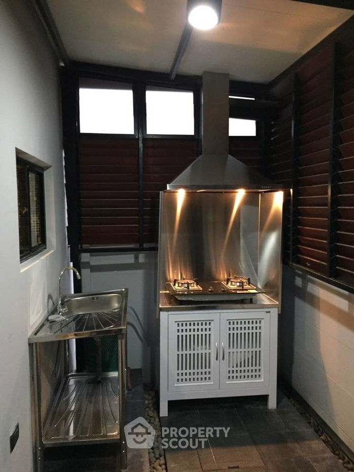 picture 3-BR Townhouse in Talat Bang Khen (ID 1651122) - 3/17