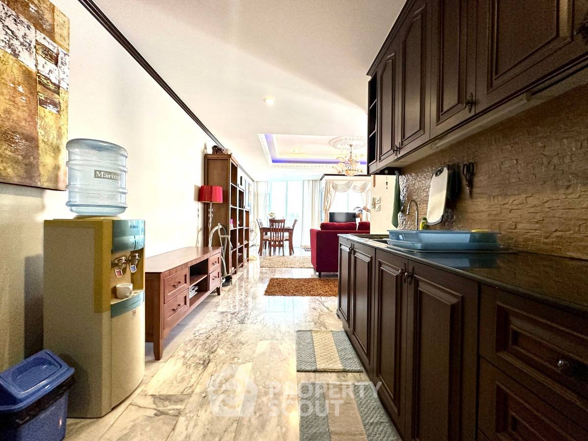 picture 2-BR Condo at Siam Oriental Twins Pratumnak close to Phratamnak (ID 1906903) - 9/12