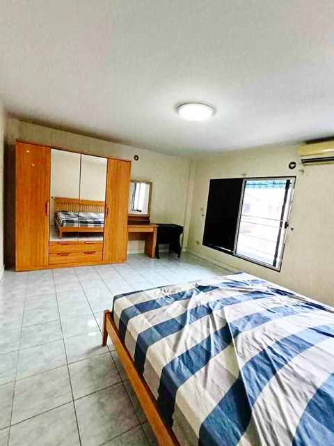 picture BaanKlangMuang Rama9 ARL HuaMak 700m. Townhouse for rent 3Storeys SuanLuang HuaMak Airport 700m. 3-s - 6/8