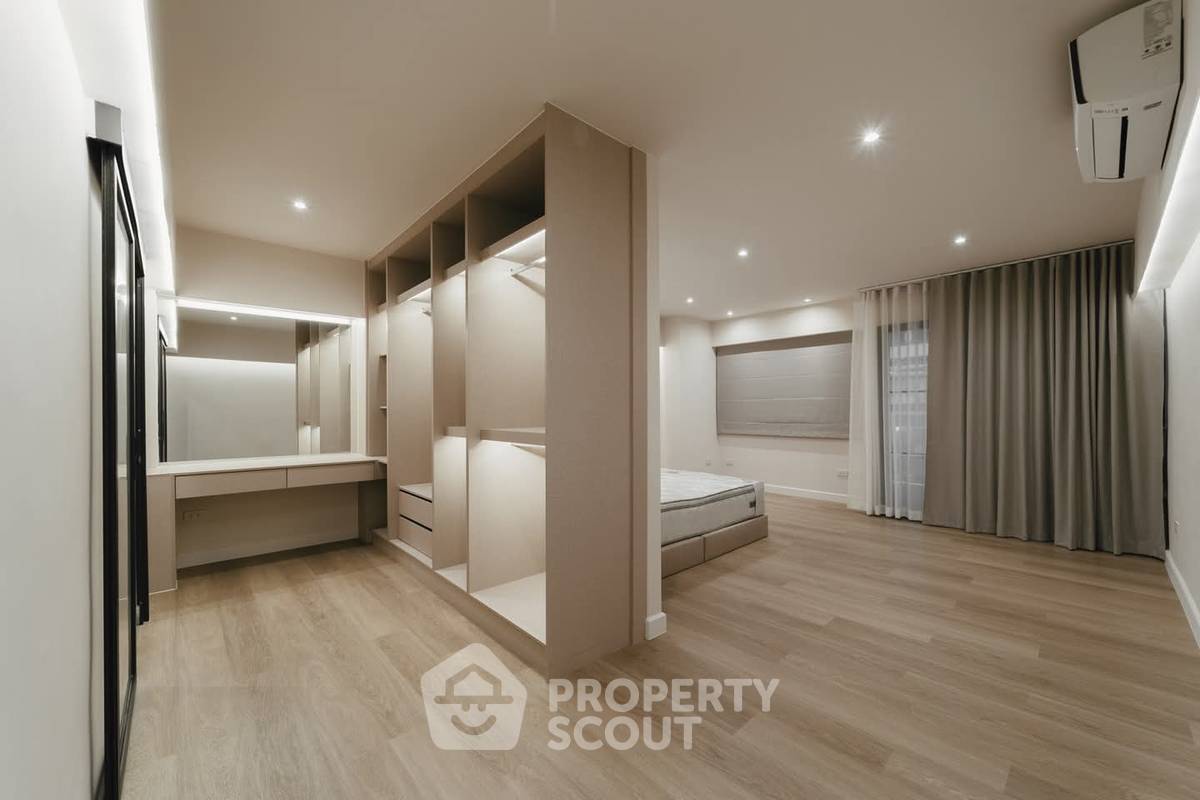 รูป ทาวน์เฮาท์ 5-ห้องนอน ที่ รีเจนท์ 71 เพลส ใกล้ BTS พระโขนง (ID 2096167) - รูปที่ 14/21