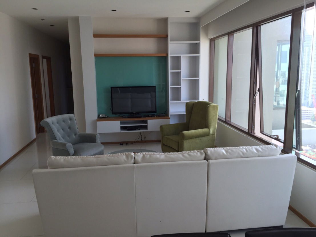picture The Emporio Place  3 Bedrooms 4 Bathrooms size 161 Sq.m.   - 1/6