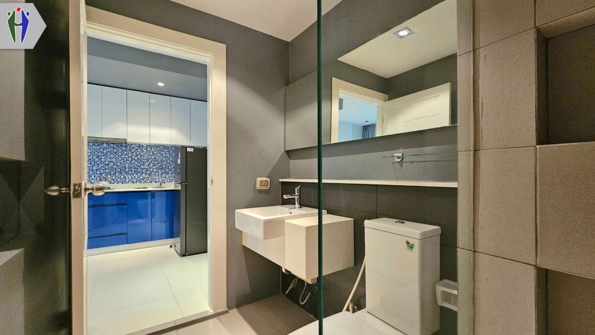 picture Jomtien Condo for rent 100 meter from beach  - 8/10