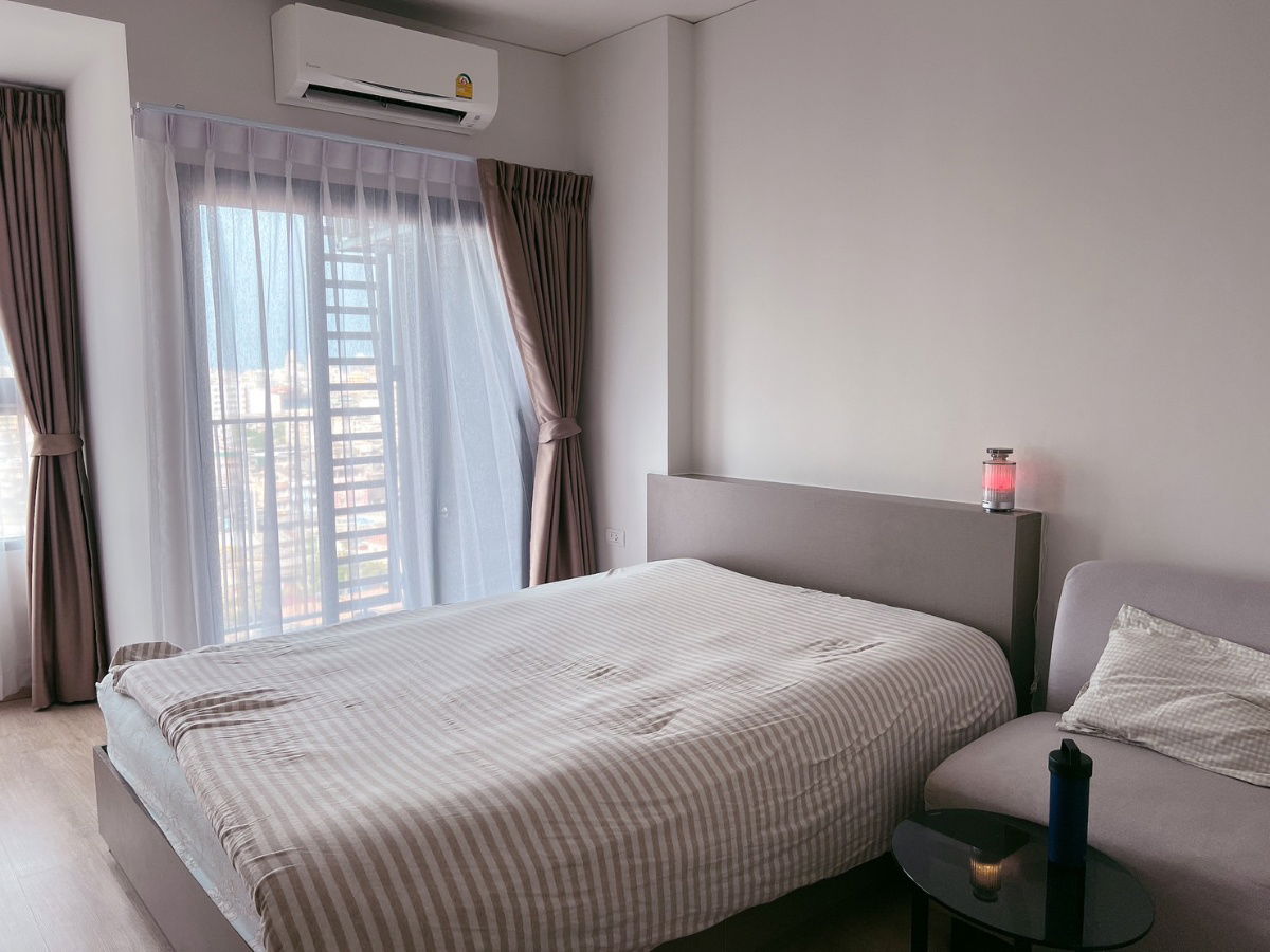 picture *FOR RENT* Ideo Sathorn-Wongwian yai - 1/8